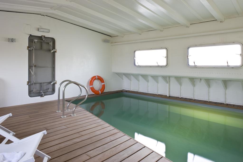 B&B Droomboot Oudenburg Luaran gambar