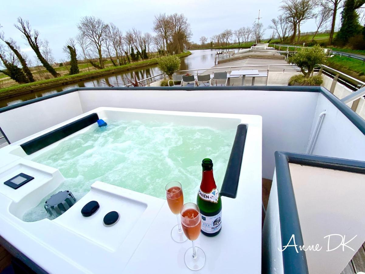 B&B Droomboot Oudenburg Luaran gambar